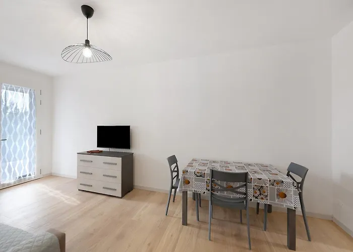 Bardolivo - Adults Only * Bardolino